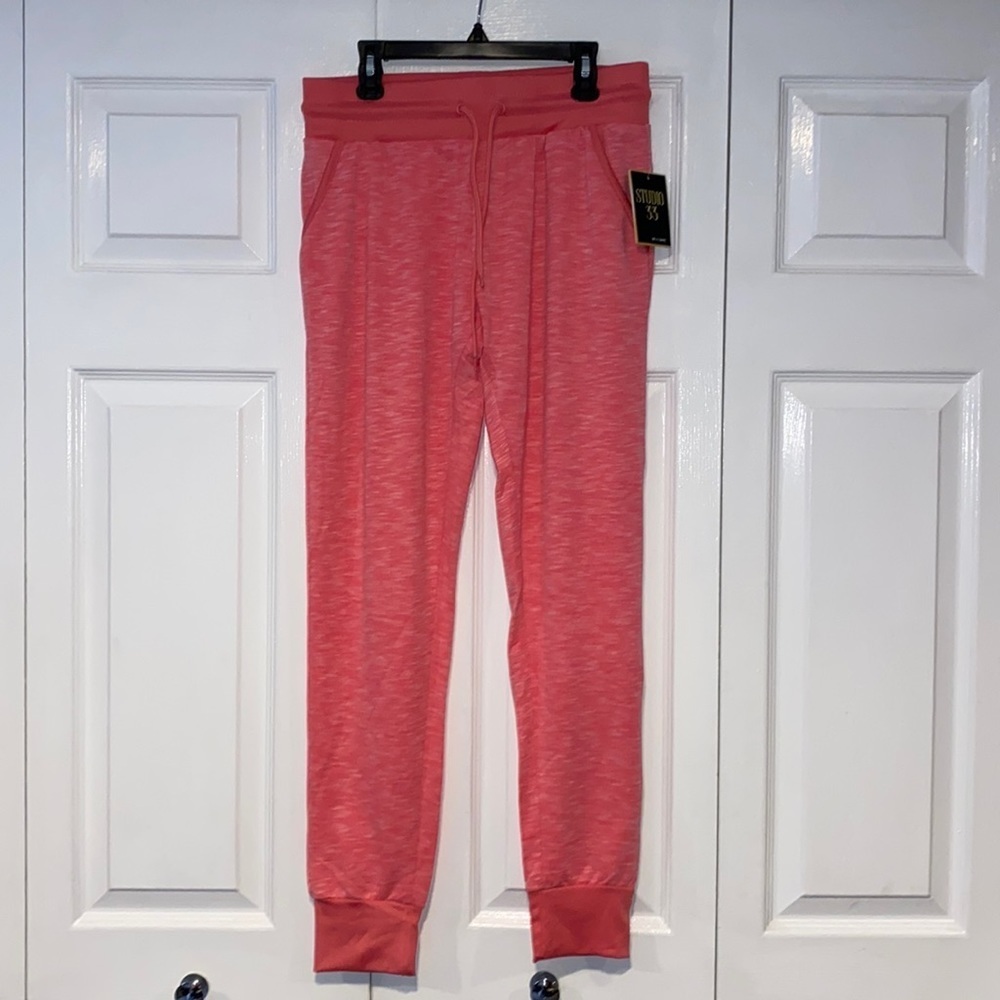 Studio 33 pink size medium joggers nwt
